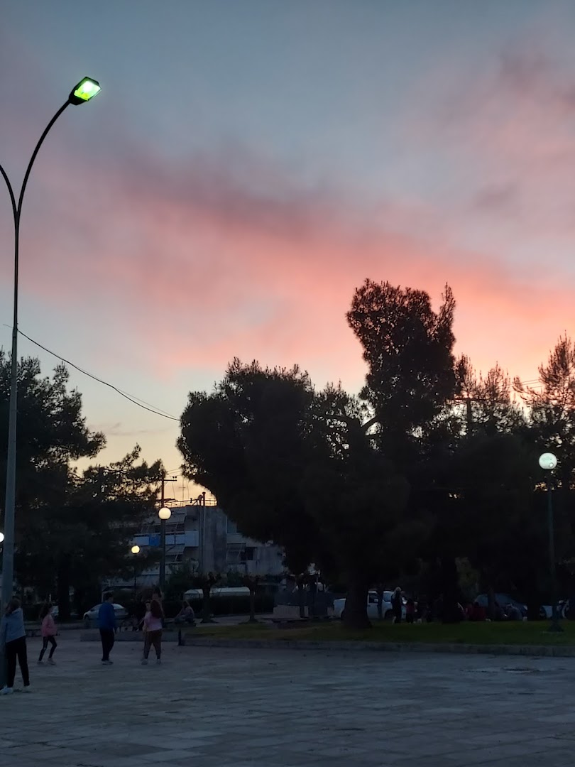 Φωτογραφία: Πλατεία Αγίου Ιωάννη Ρηγανά