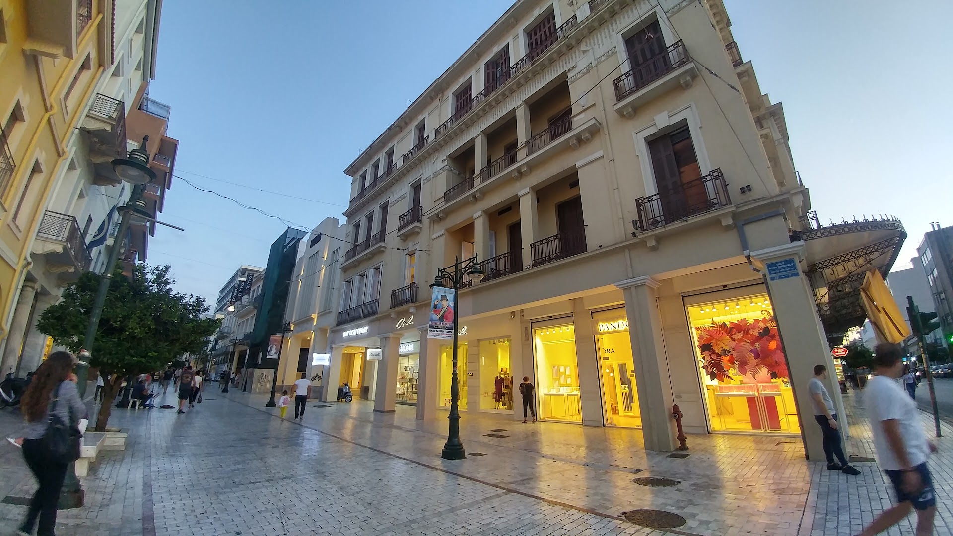 Φωτογραφία: Πλατεία Αγίου Νικολάου