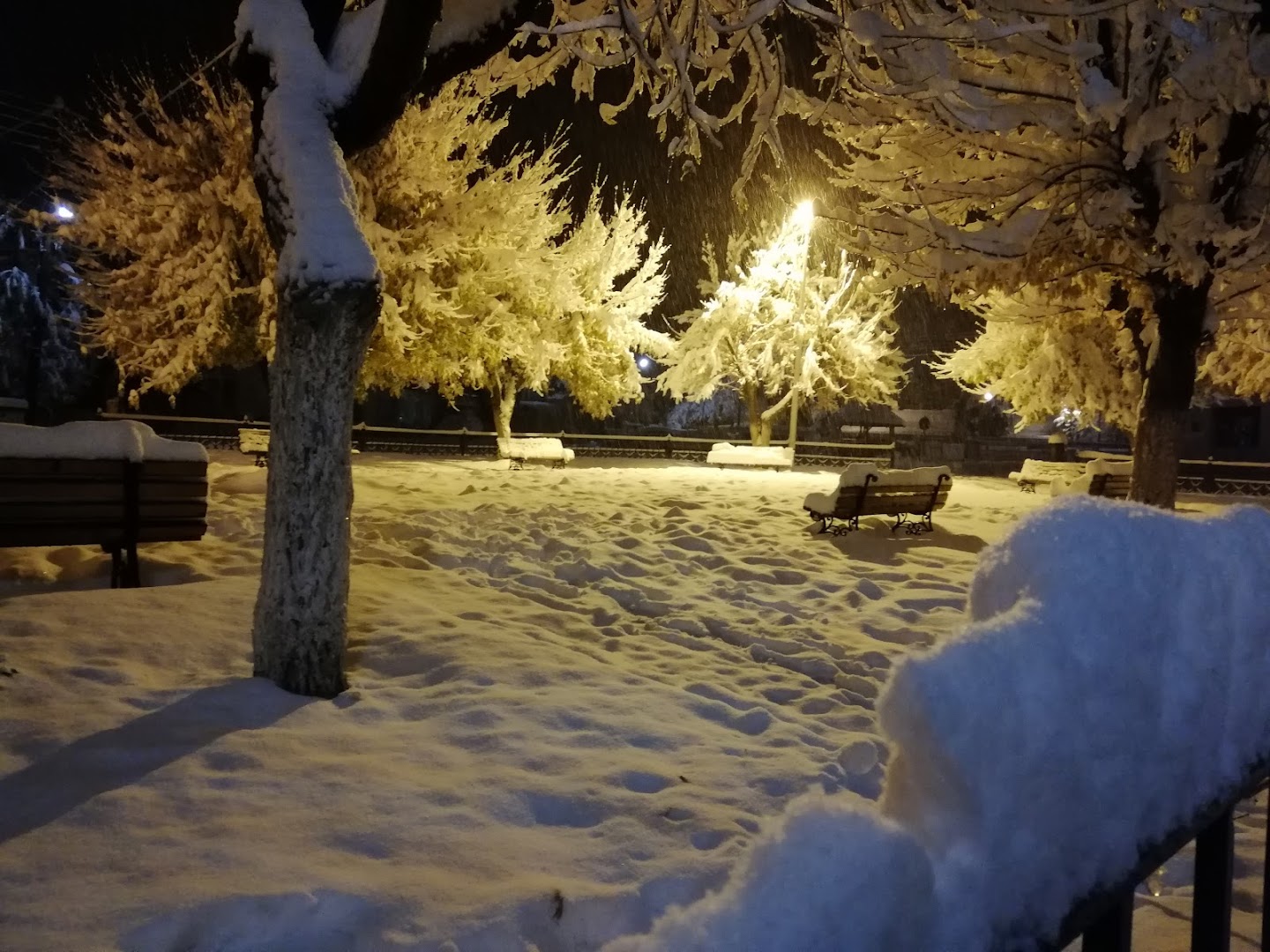 Φωτογραφία: Κεντρική πλατεία Λόφων
