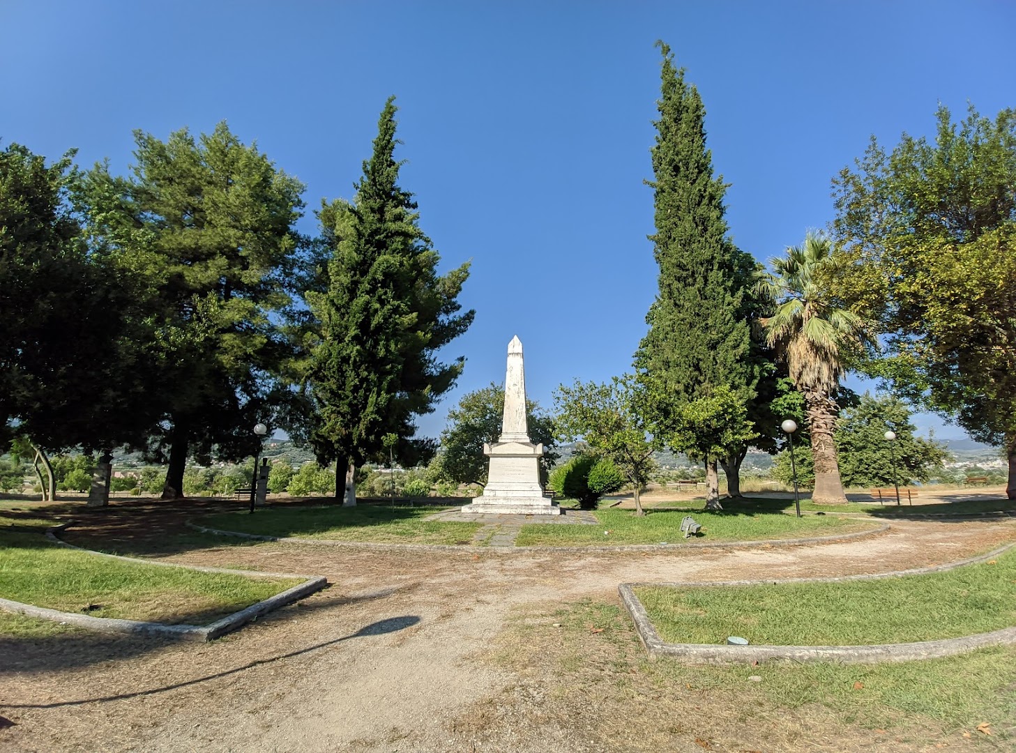 Φωτογραφία: Πλατεία Παλιό Μνημείο