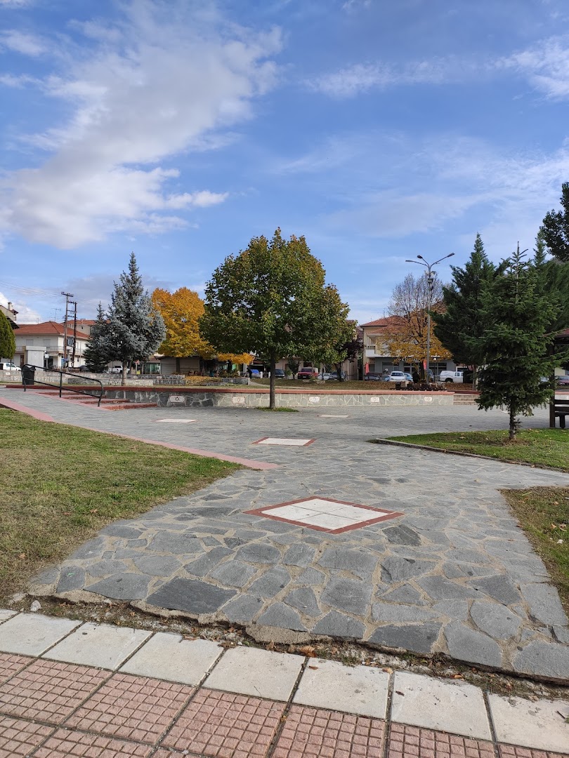 Φωτογραφία: Κεντρική Πλατεία Μανιάκων