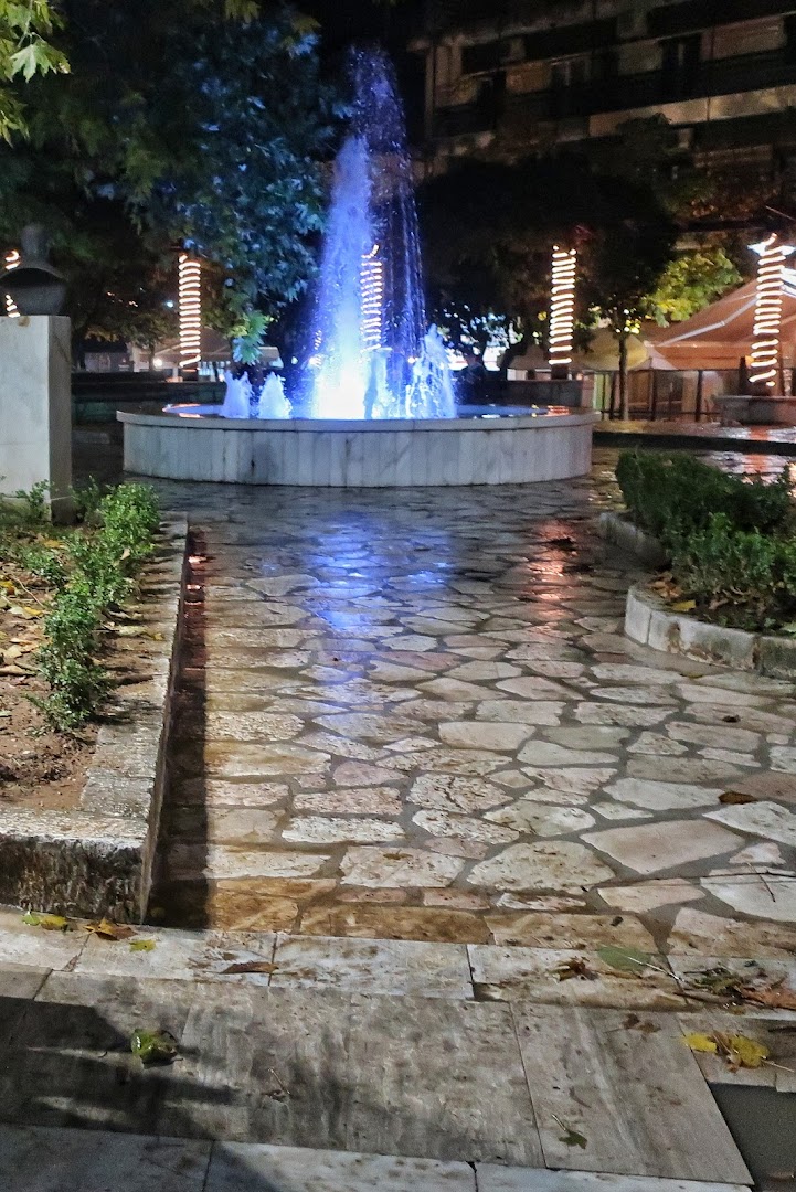 Φωτογραφία: Πλατεία Παναγόπουλου (Σιντριβάνι)