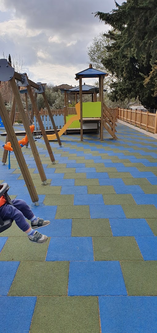Φωτογραφία: Παιδική Χαρά – Μαραθώνας