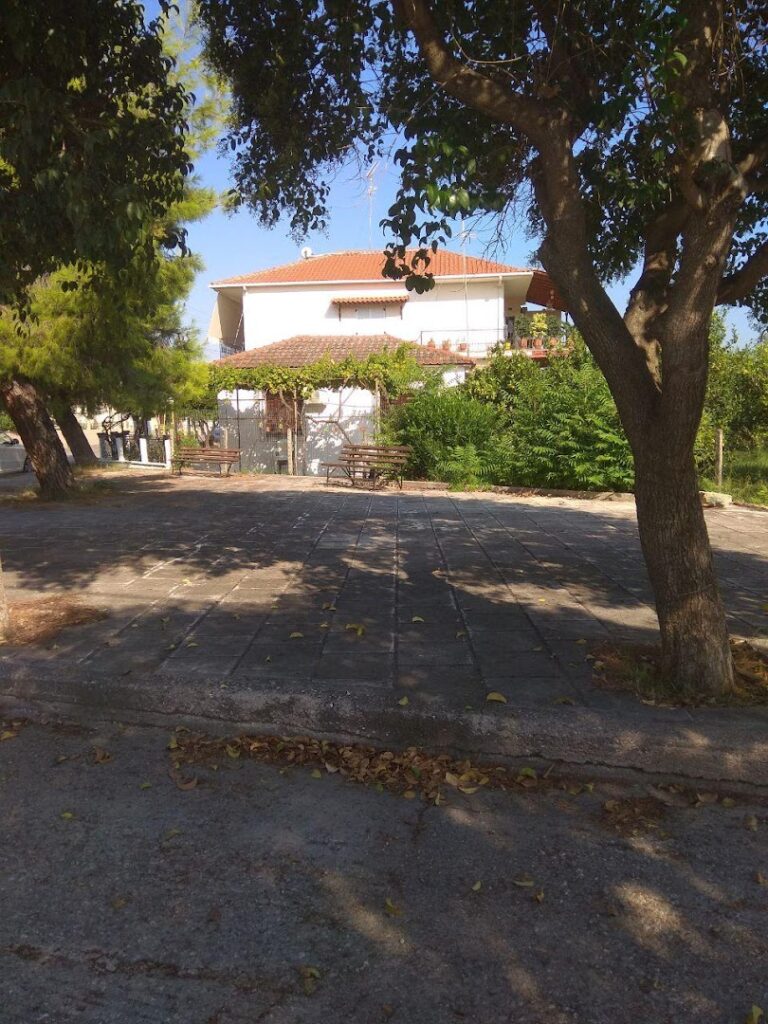 Φωτογραφία: Πλατεία Διονυσίου Πολιτόπουλου