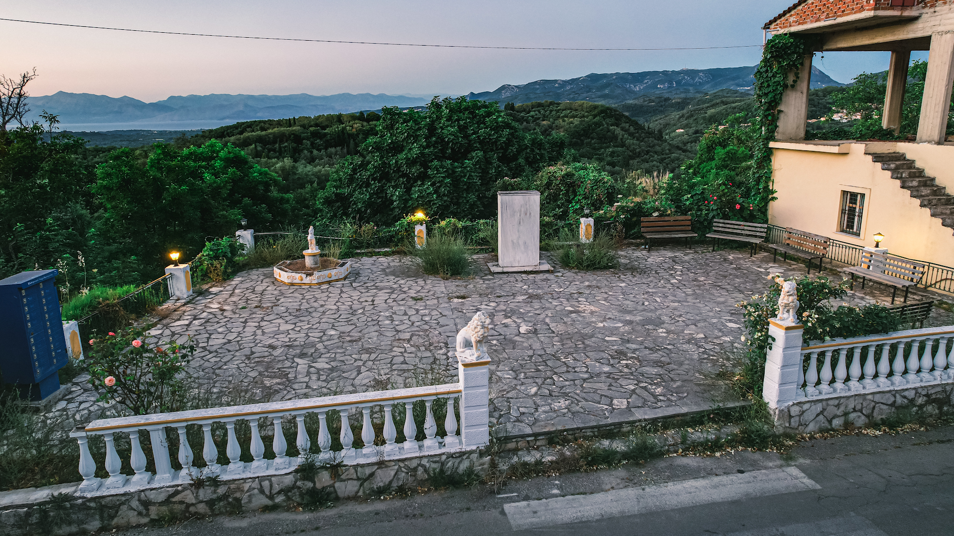 Φωτογραφία: Πλατεία Αγρός